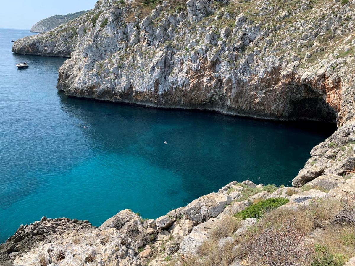 Вилла Le Liame Antico Trullo Гальяно-дель-Капо Экстерьер фото